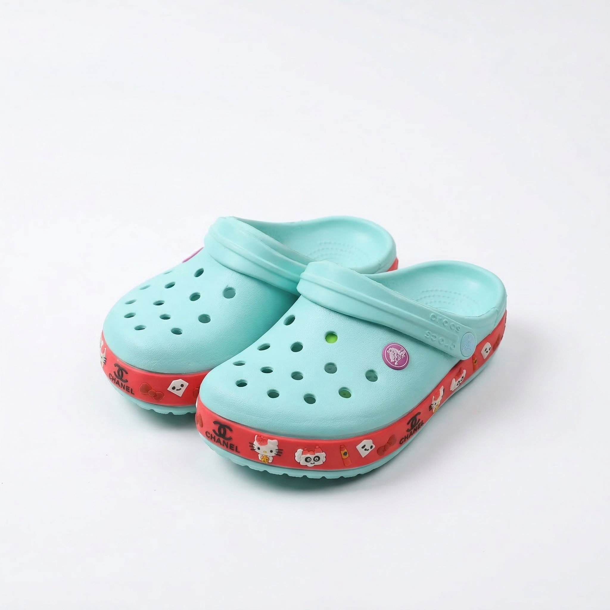 كروكس شانيل اطفال