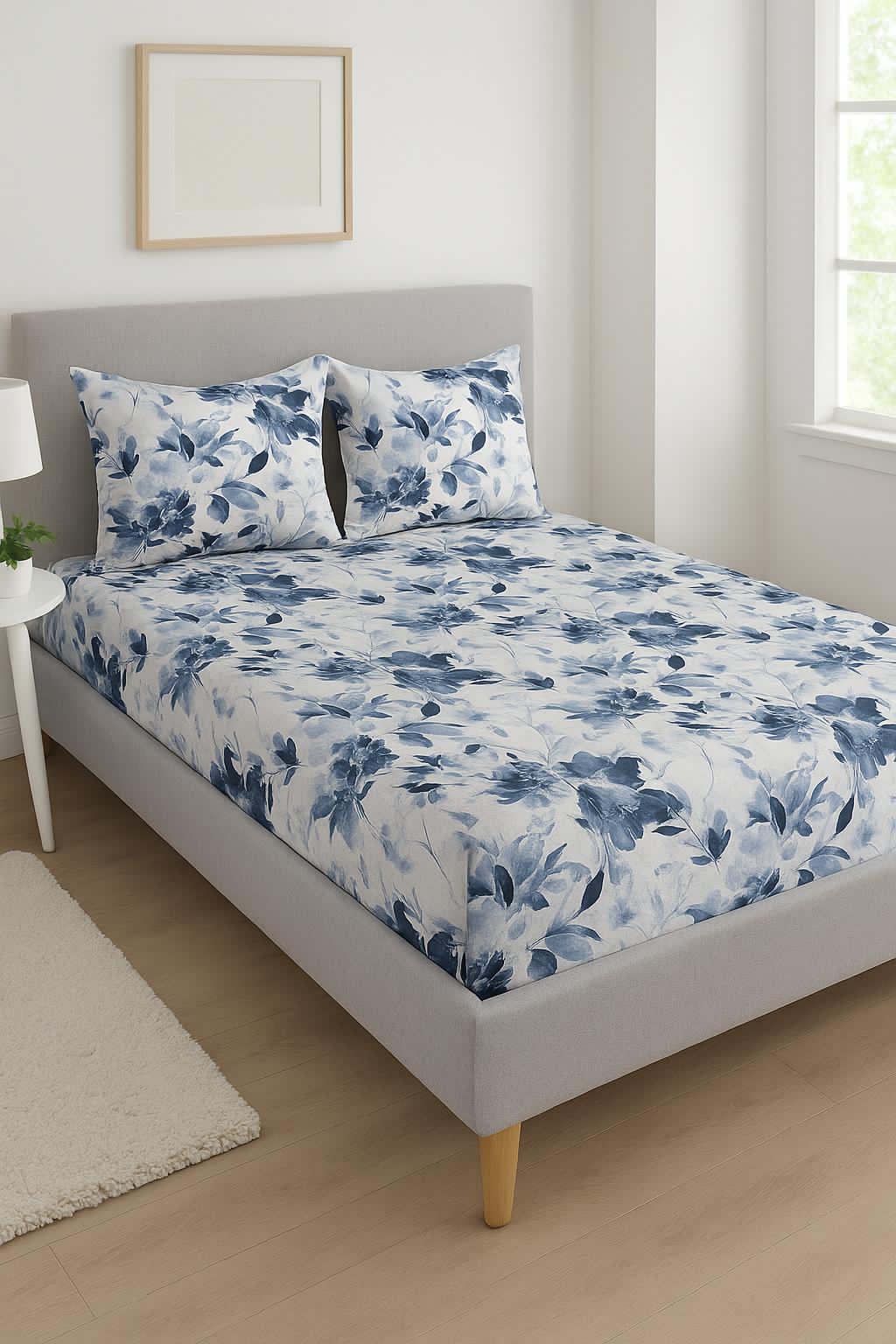 Three-piece 100% cotton fitted bed sheet set with elastic edges in size 180 cm, showing soft, breathable fabric and secure fit.