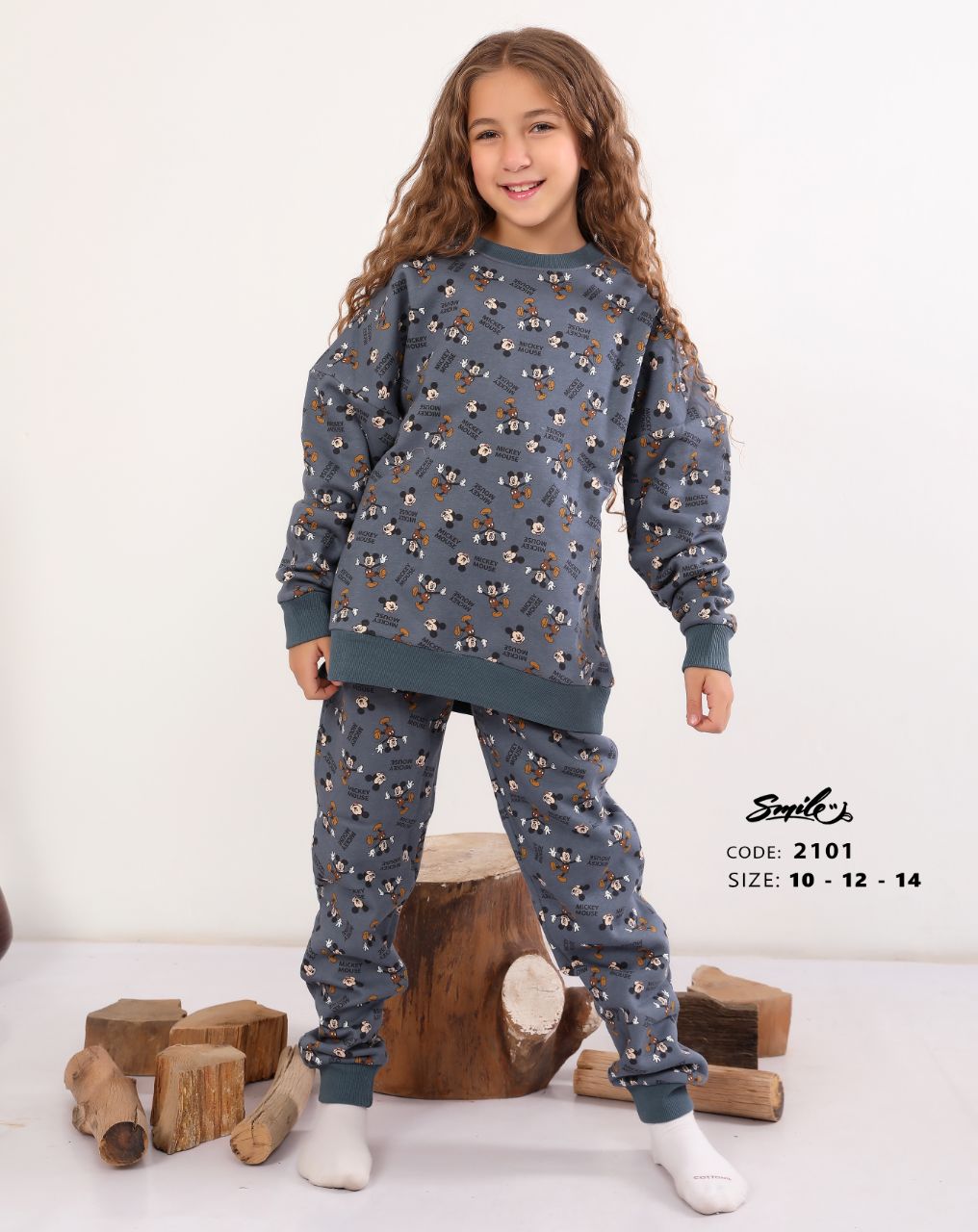 Half Sleeve Gray pajamas and pants