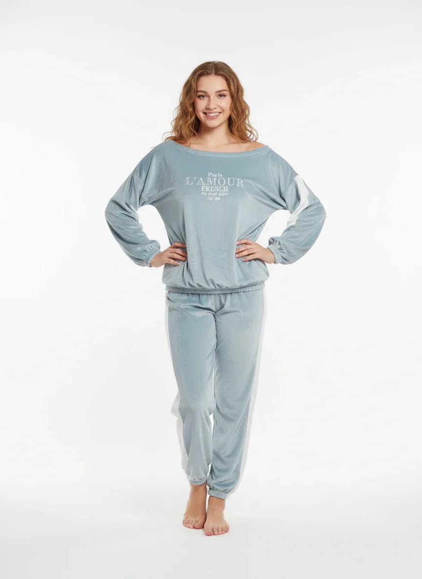 HOSSAM TEX Paris L Amour pajamas featuring soft fabric, floral pattern, and relaxed fit in pastel colors.