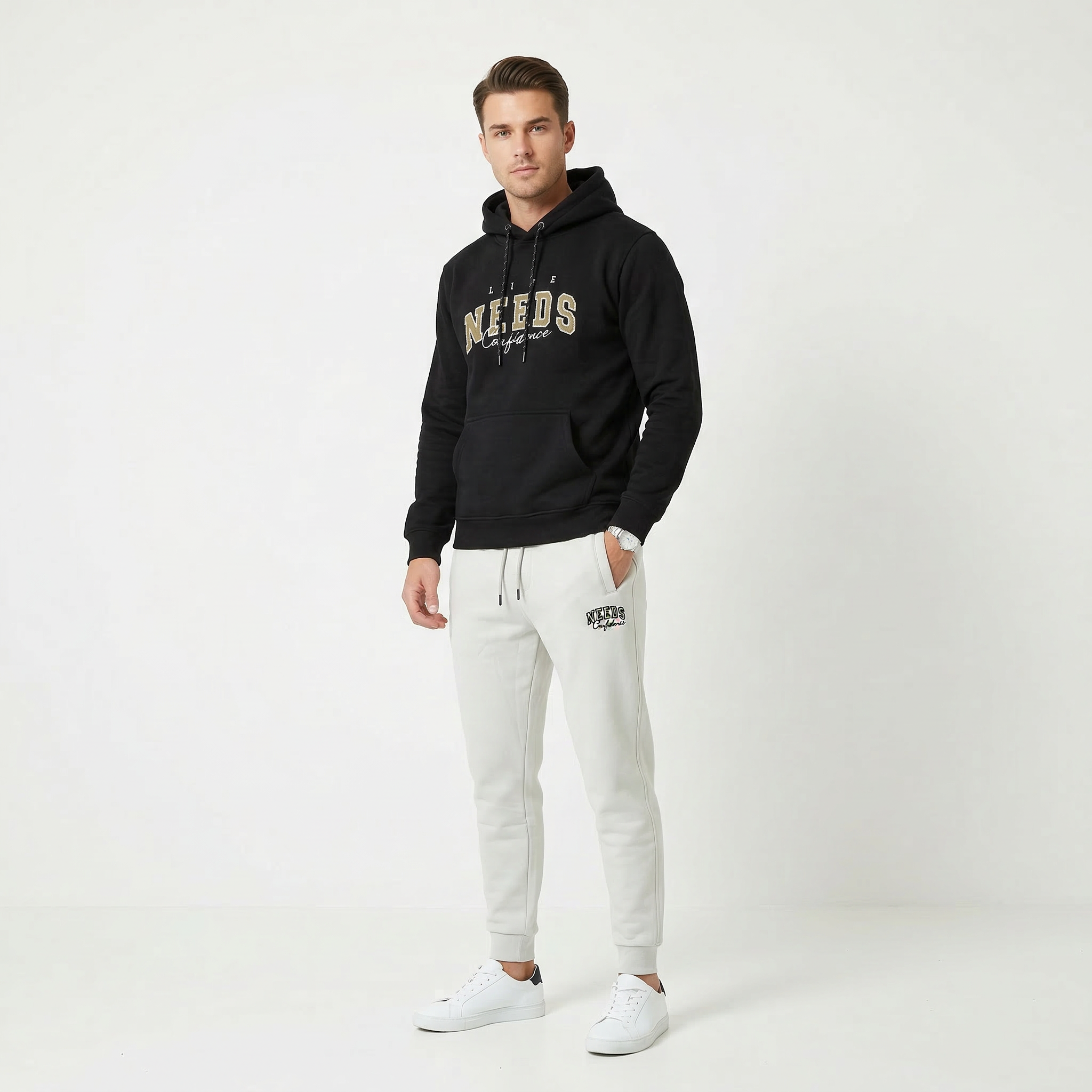 Italiano hoodie set featuring a comfortable hoodie and matching pants in a casual, stylish design.