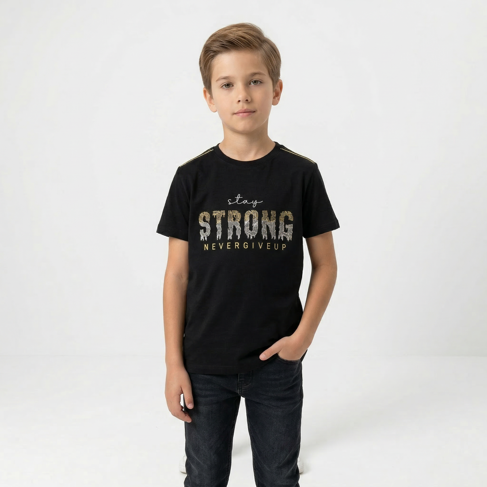 Italiano STRONG short-sleeve T-shirt featuring bold graphic design on soft fabric, perfect for casual wear.