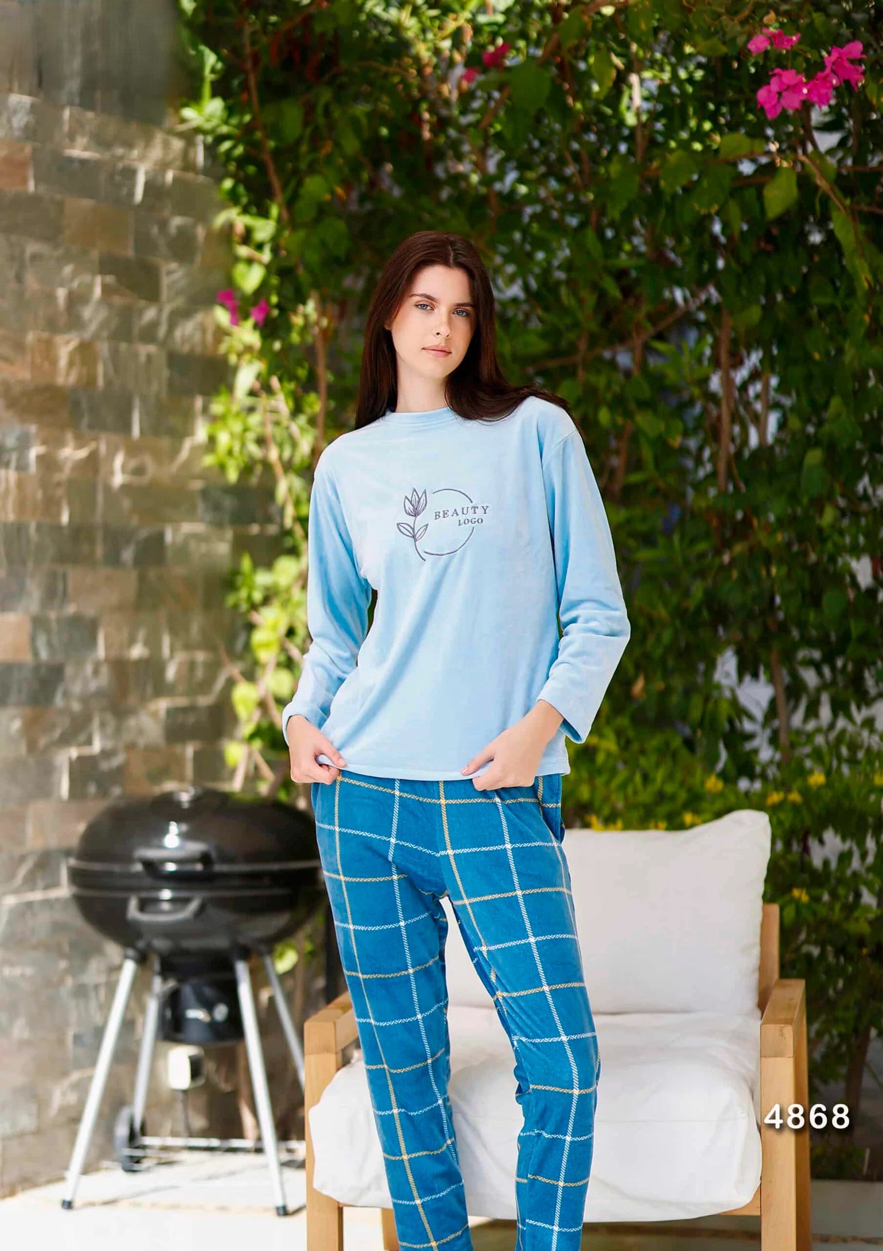 Women pajamas beauty logo