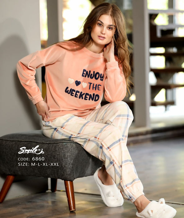 Enjoy Weekend Pyjama