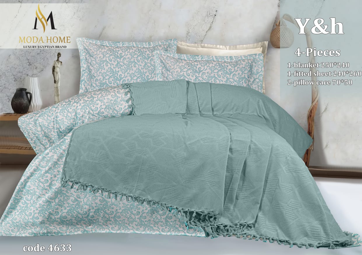 MODA HOME 4-piece coverlet and sheet set in 240x260 cm with soft, patterned bedding for a cozy bedroom look.