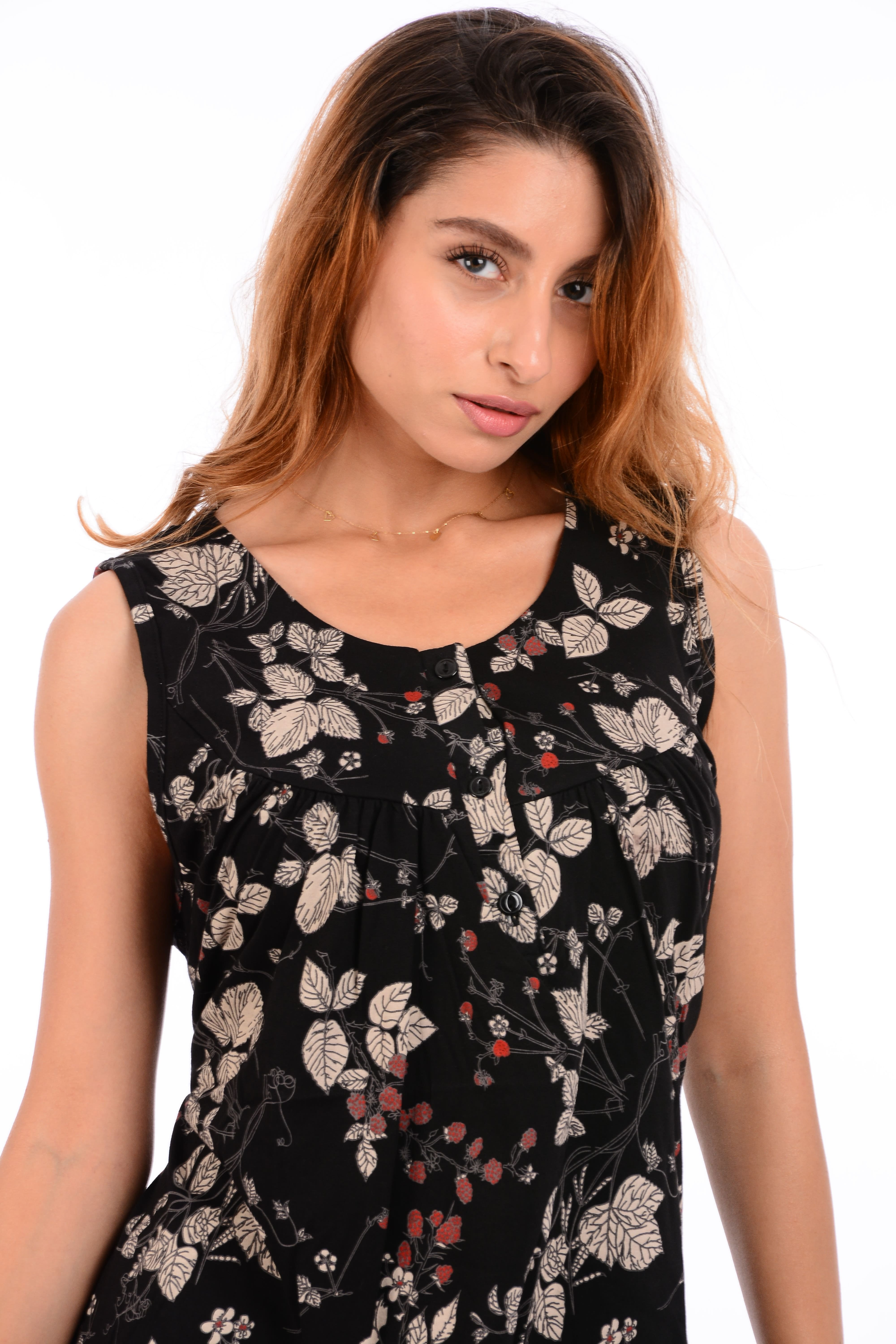 Black crop top shirt