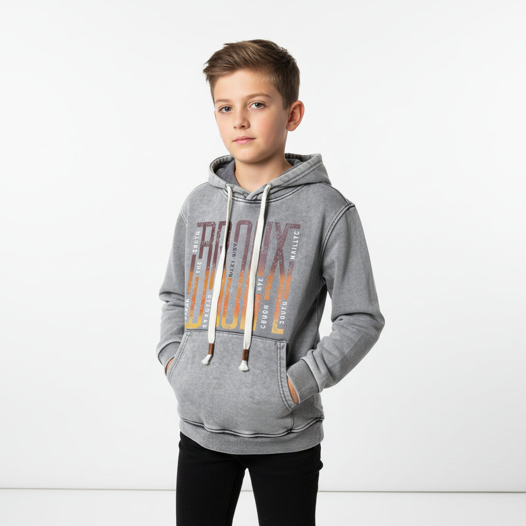 Meliore Bronx sweatshirt, stylish and comfortable in soft fabric, shown in a casual fit with detailed stitching.