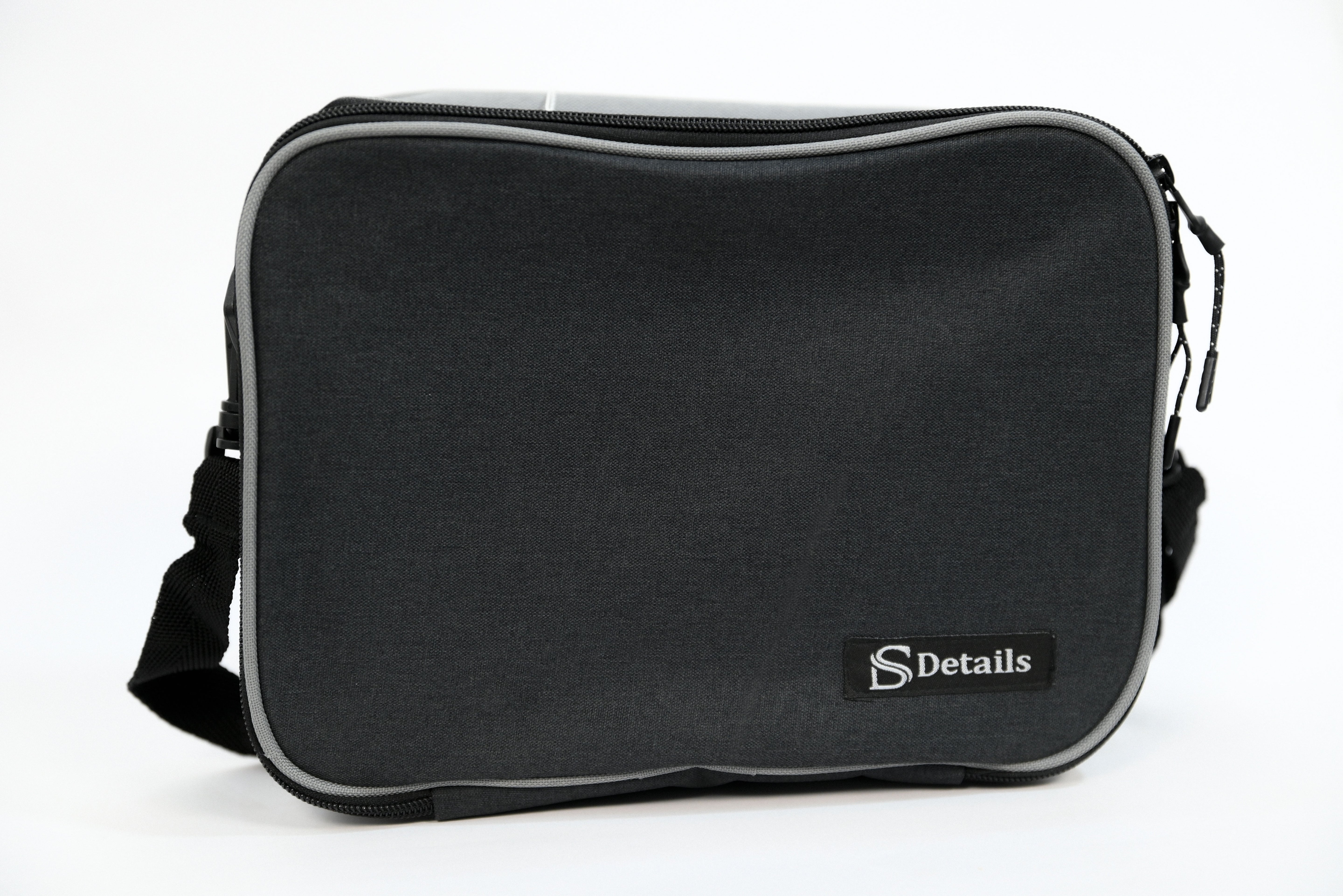 Rectangular 7-liter lunch bag by Husseiny Youssef with insulated interior and durable exterior for cold and hot food storage.