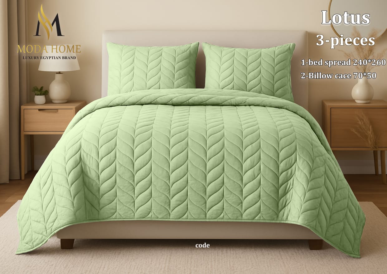Moda Home Lotus coverlet set with three pieces, featuring a 260x240 cm design in soft, comfortable fabric.