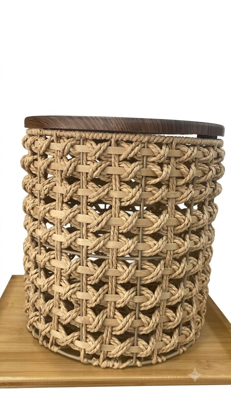 "Round wicker Basket with lid "