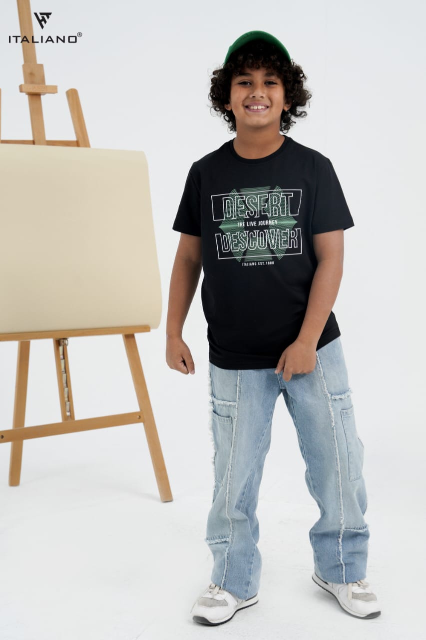 Italiano DESCOVER short-sleeve T-shirt, casual fit, in a neutral color, displayed on a hanger.
