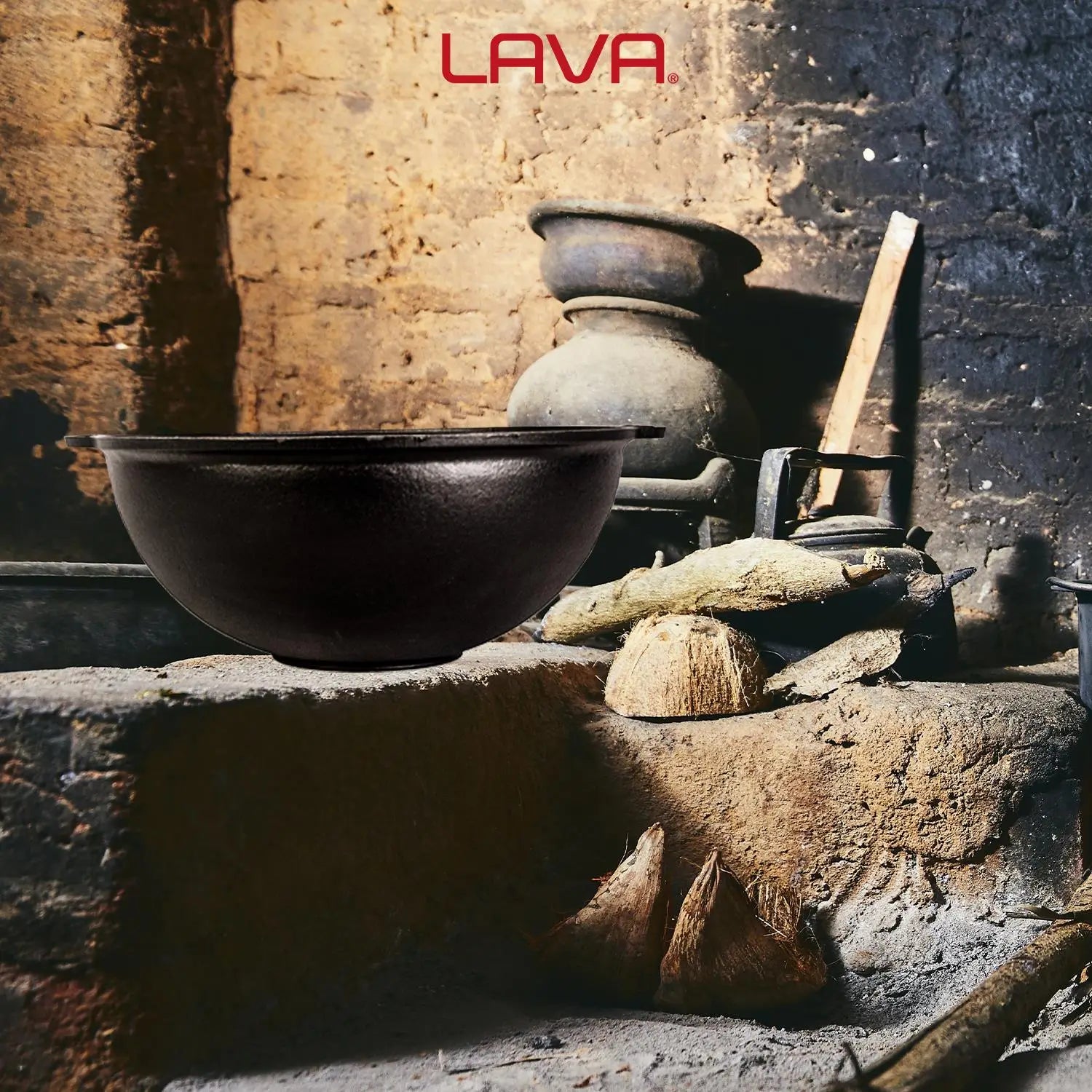 "Lava Cast Iron Round Deep Casserole. 1-Handle, Dia. Ø 30cm "