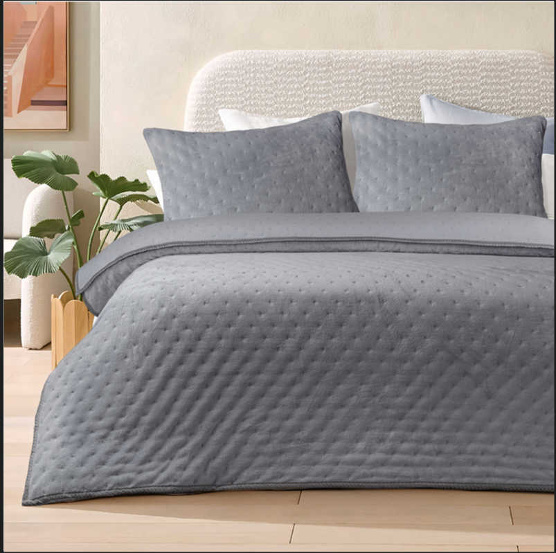 Stars 3-piece coverlet set by MODA HOME featuring a star pattern on soft fabric, size 240x260 cm.